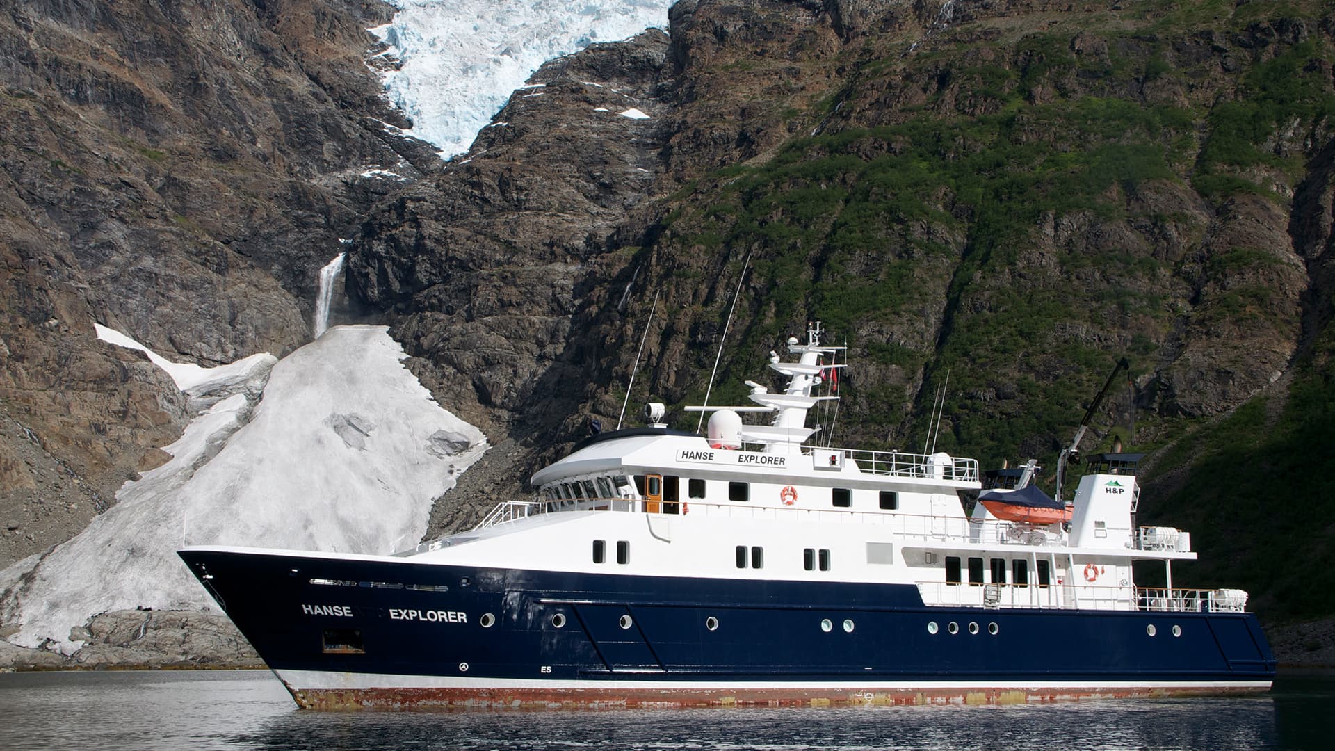 Norway by yacht: the summer season begins