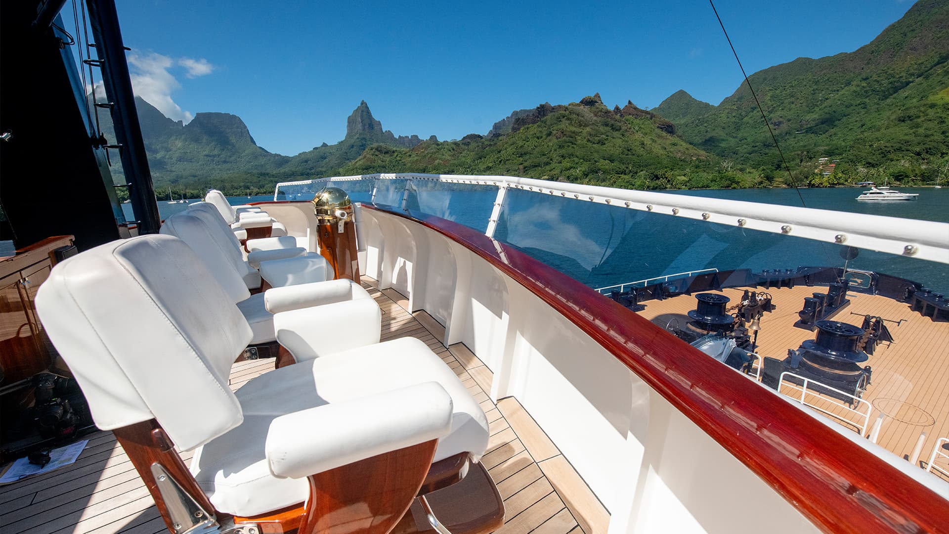 Arctic Expedition Yacht | Helm Chairs