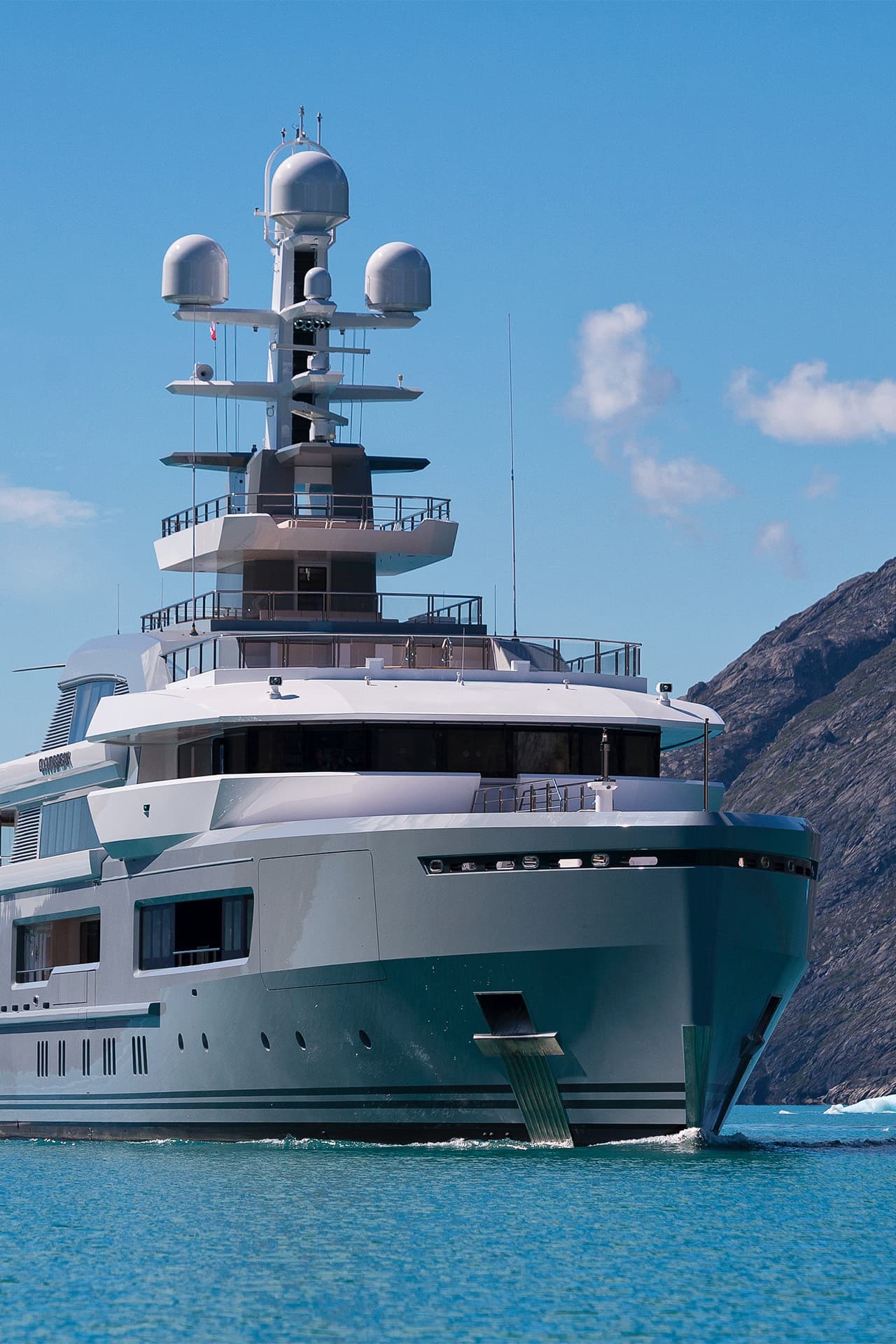 Cloudbreak Expedition Yacht | Exterior