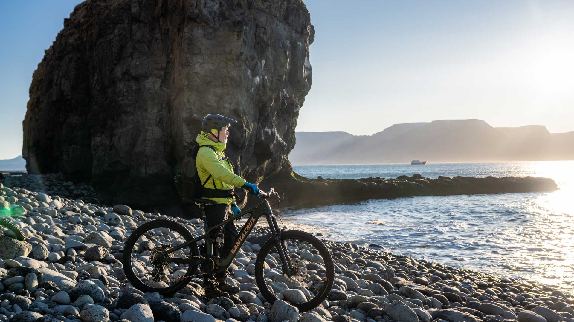 Biking along Iceland Coast | EYOS Expeditions